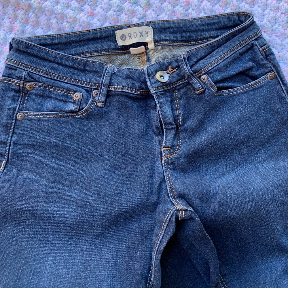 Roxy jeans, skinny, medium rise.